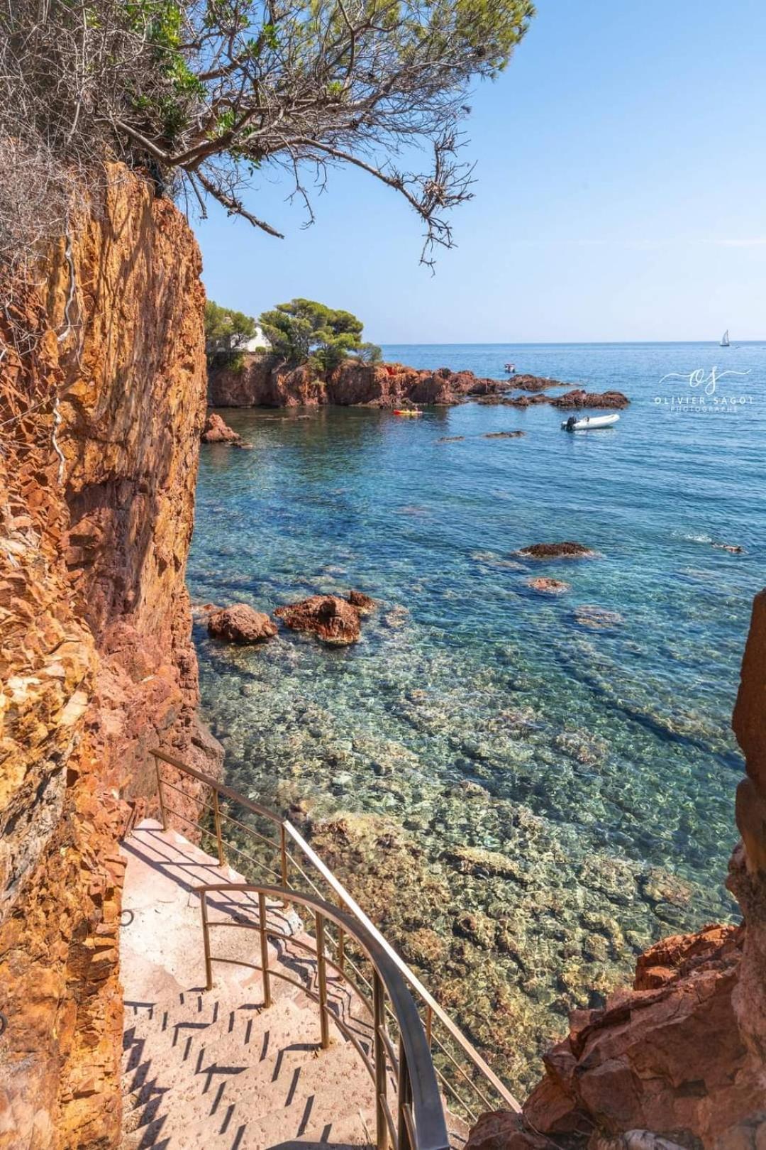Petit Paradis Vue Mer- Plage Et Calanques A 3 Mn Saint-Raphaël Dış mekan fotoğraf